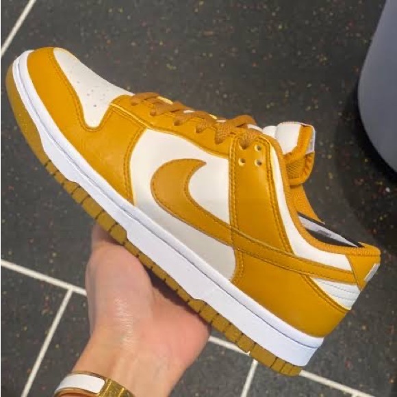 Nike Dunk Low Next Nature - Picture 3 of 3